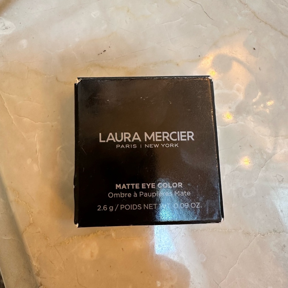 Laura Mercier Matte Eye Color - Deep Black